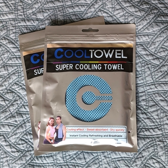 Super Cooling Towels NWT - Picture 1 of 5